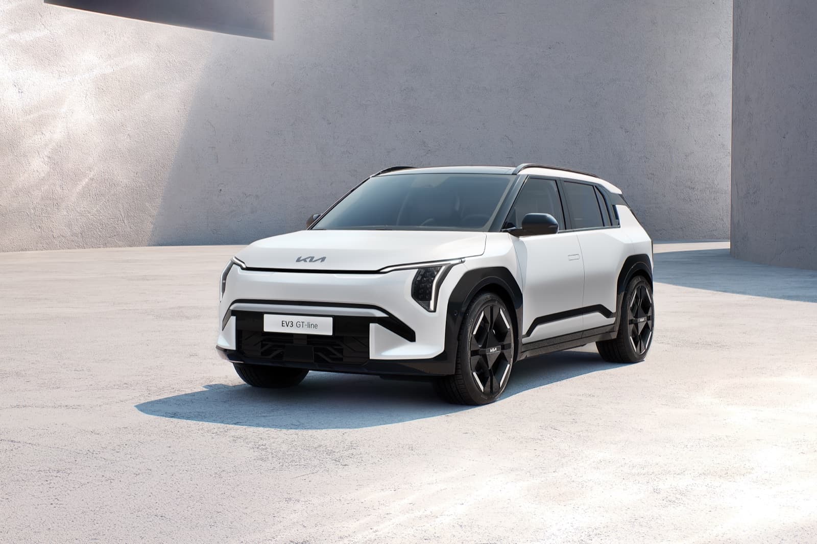Kia EV3 Long Range electric compact SUV exterior, front three-quarter view.