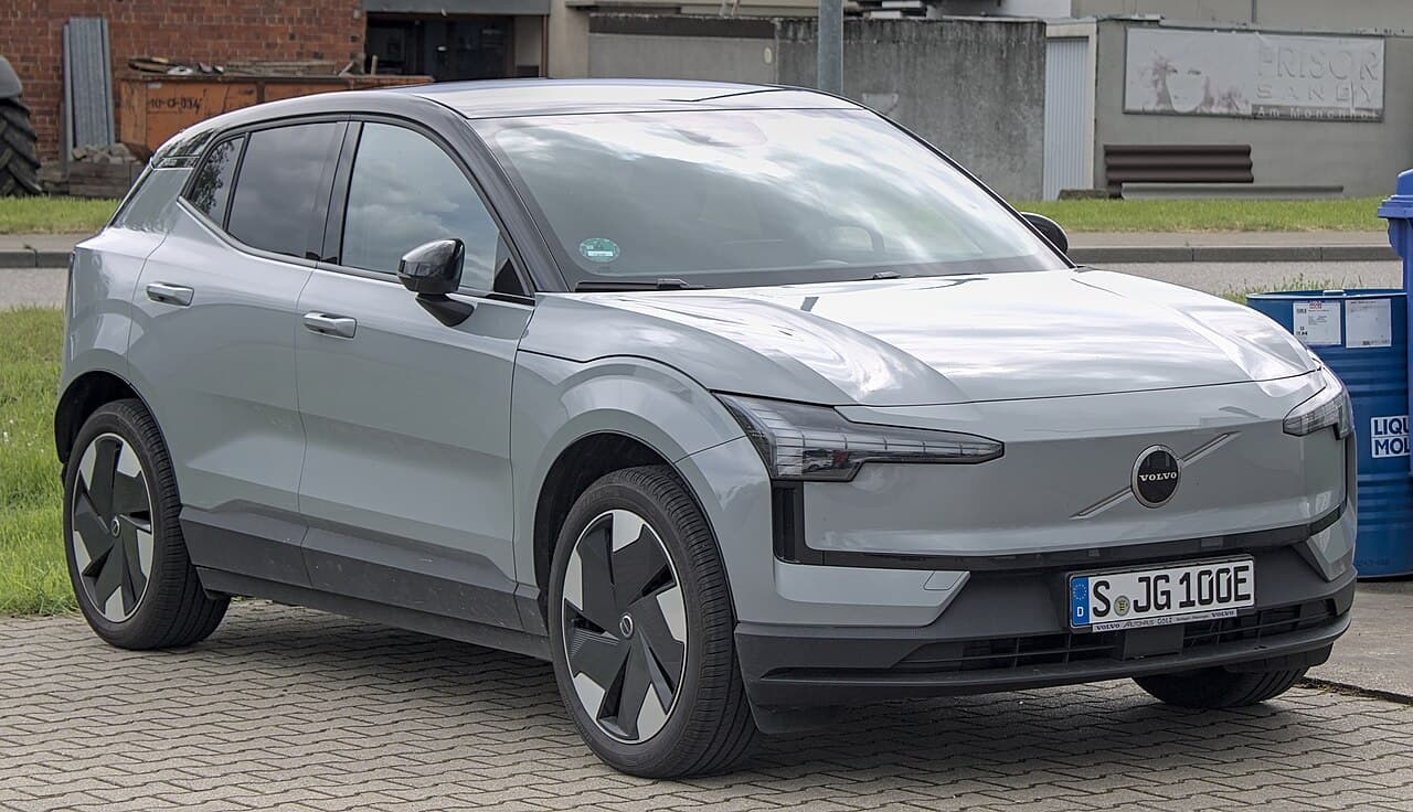 Volvo EX30 Twin Motor Performance electric compact SUV exterior, front three-quarter view.
